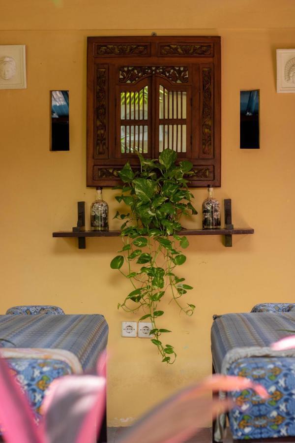 Giri Sari Guest House Pemuteran  Ngoại thất bức ảnh