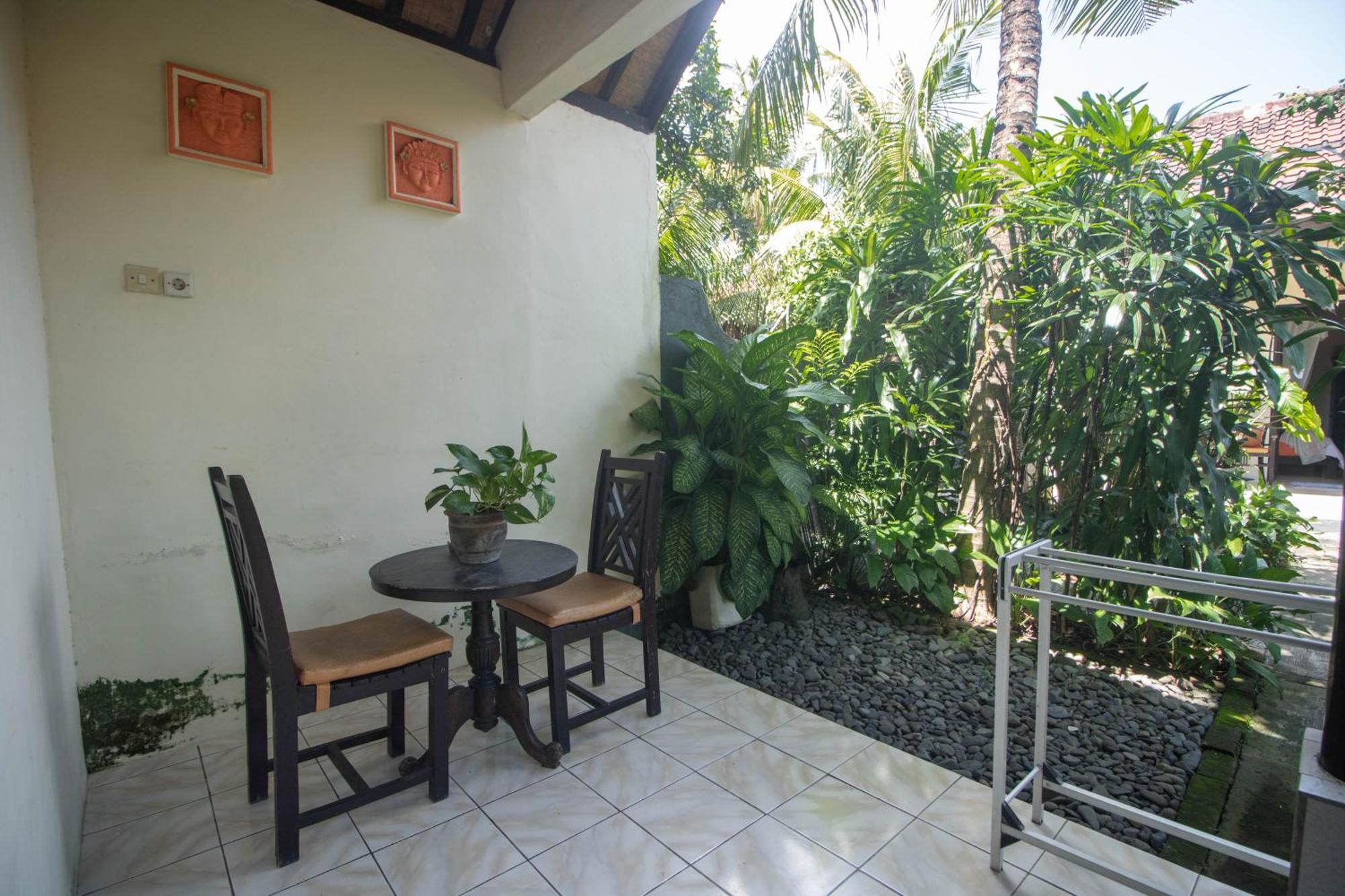 Giri Sari Guest House Pemuteran  Ngoại thất bức ảnh