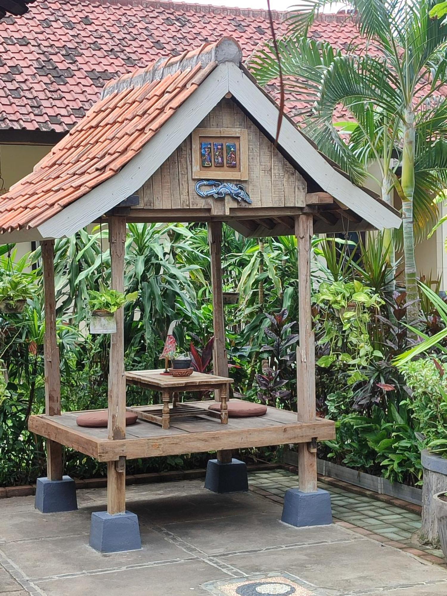 Giri Sari Guest House Pemuteran  Ngoại thất bức ảnh